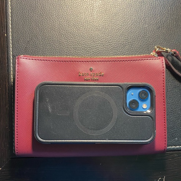 NWOT KATE SPADE burgundy large wristlet - Picture 4 of 4
